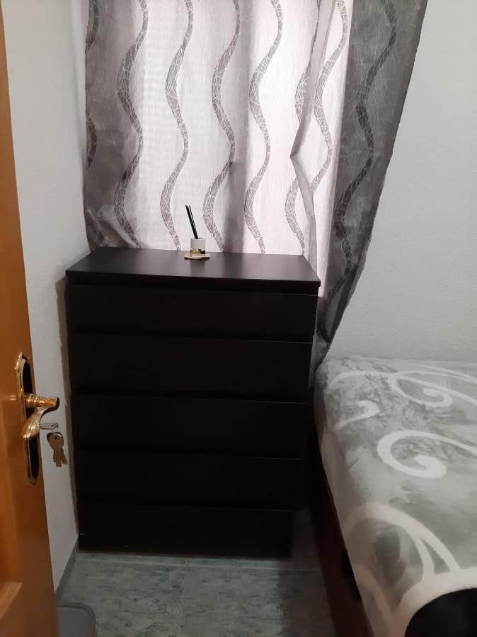 Pequena En Piso Compartido Con 2 Adultos Privatunterkunft Valencia